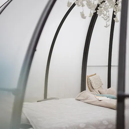Luxury tent Au Clair De Ma Bulle Marche-en-Famenne