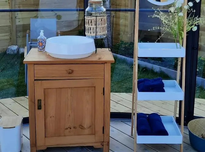 Campismo de Luxo Au Clair De Ma Bulle Marche-en-Famenne