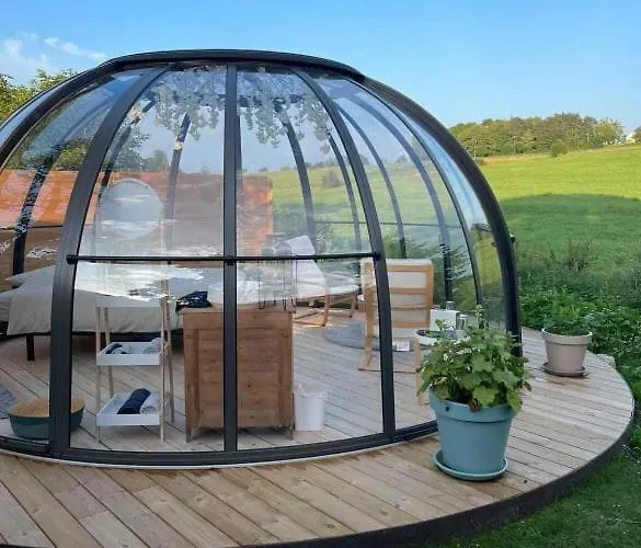 Campismo de Luxo Au Clair De Ma Bulle Marche-en-Famenne